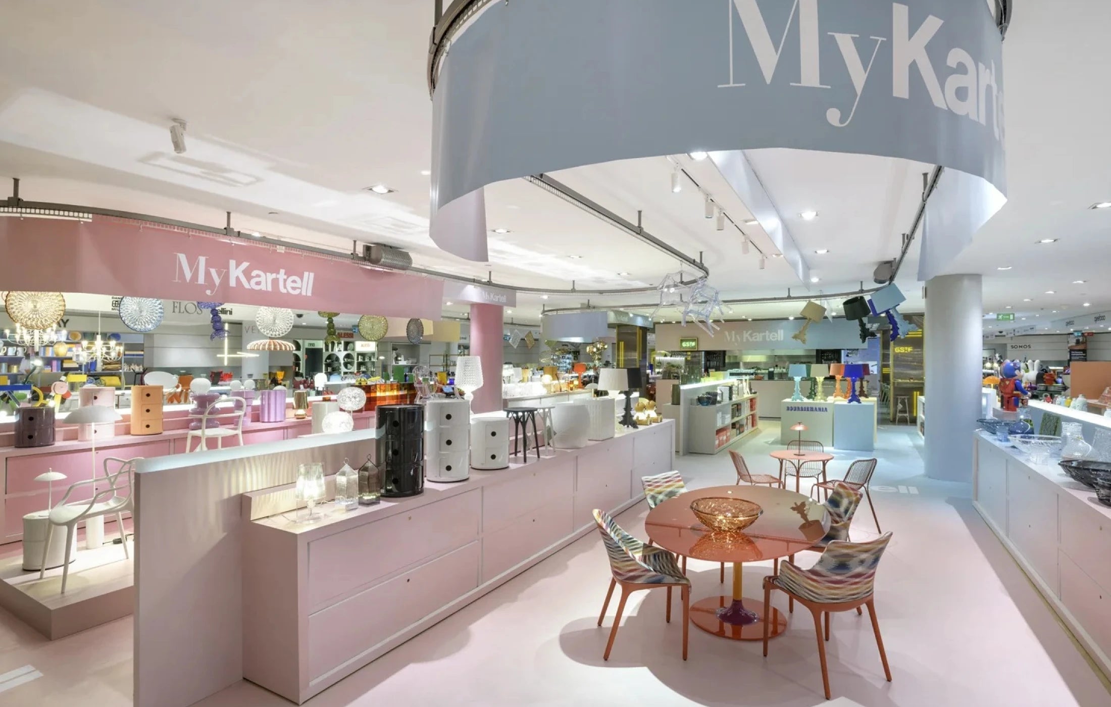 Kartell en La Rinascente Milán