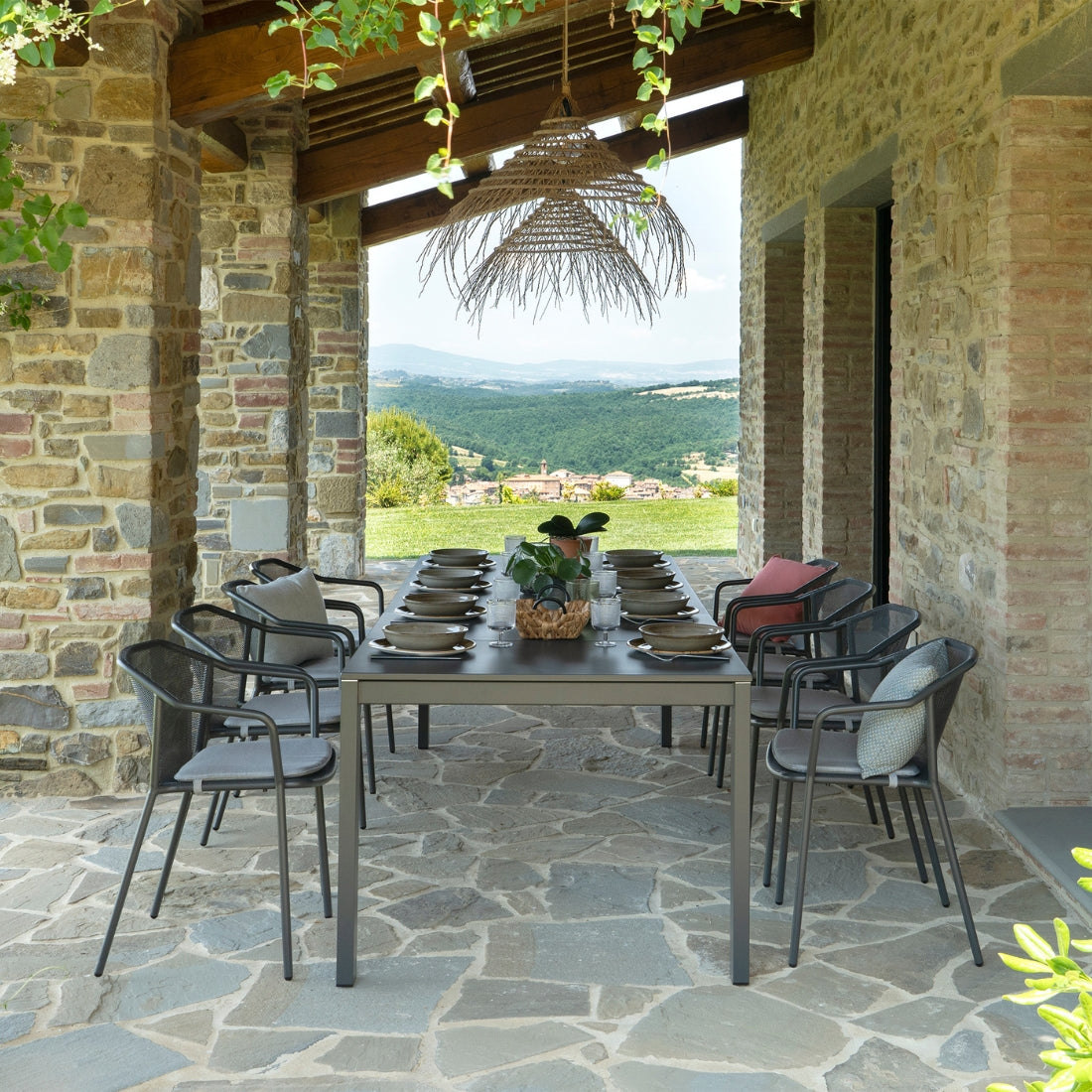 Round Mesa Extensible
